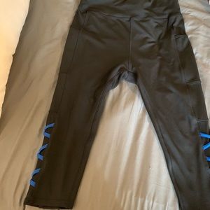 Black Capri work out leggings